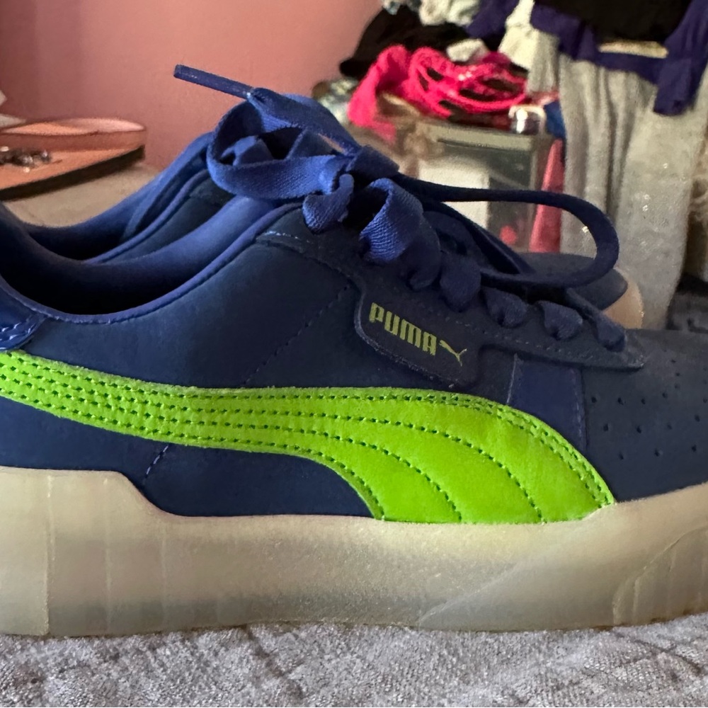 Awesome Puma sneakers.